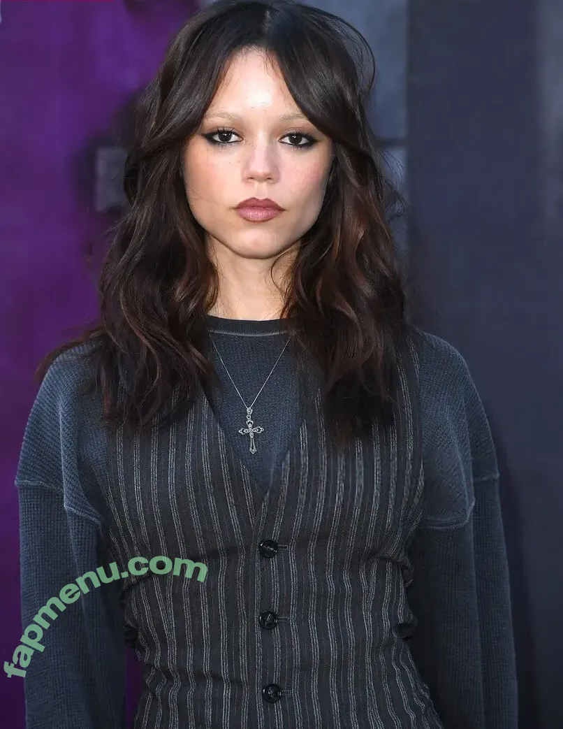 Jenna Ortega nude photo #1509 (Page / jennaortega / ortega00)