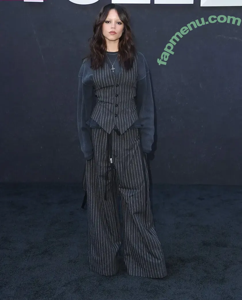 Jenna Ortega nude photo #1514 (Page / jennaortega / ortega00)