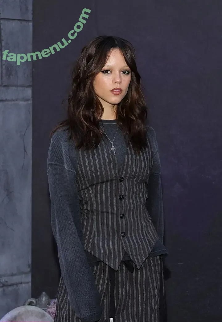 Jenna Ortega nude photo #1518 (Page / jennaortega / ortega00)