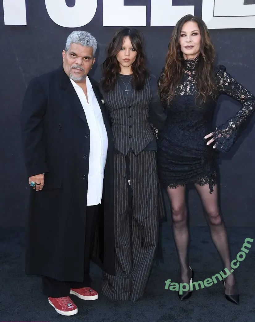 Jenna Ortega nude photo #1528 (Page / jennaortega / ortega00)