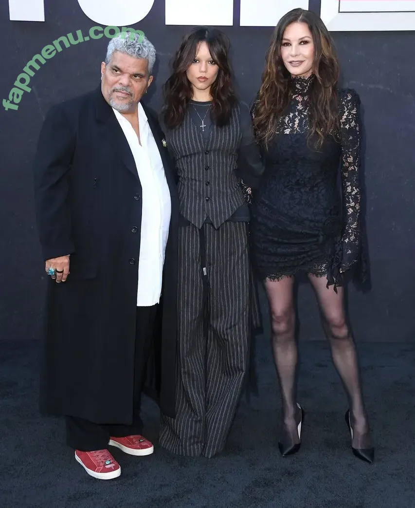 Jenna Ortega nude photo #1530 (Page / jennaortega / ortega00)