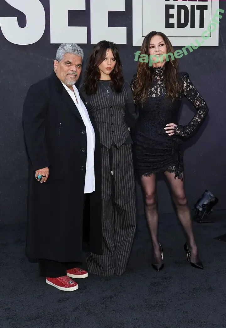 Jenna Ortega nude photo #1534 (Page / jennaortega / ortega00)