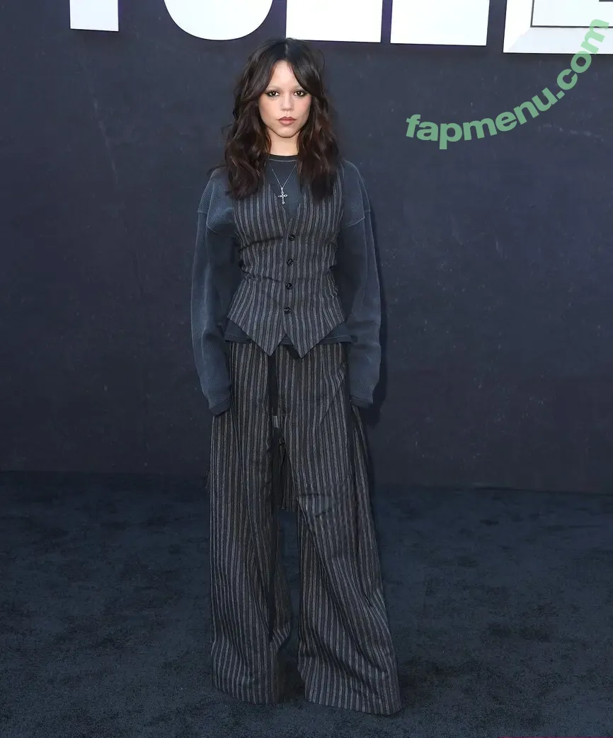 Jenna Ortega nude photo #1541 (Page / jennaortega / ortega00)