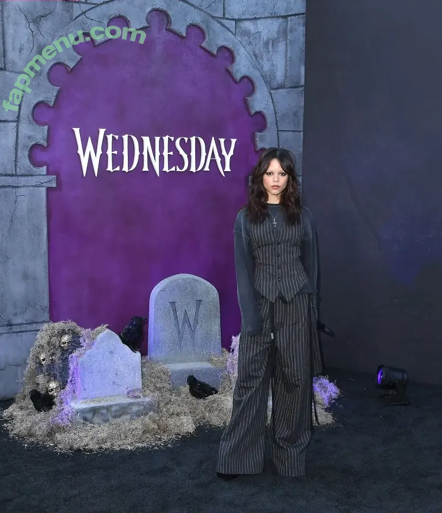 Jenna Ortega nude photo #1544 (Page / jennaortega / ortega00)