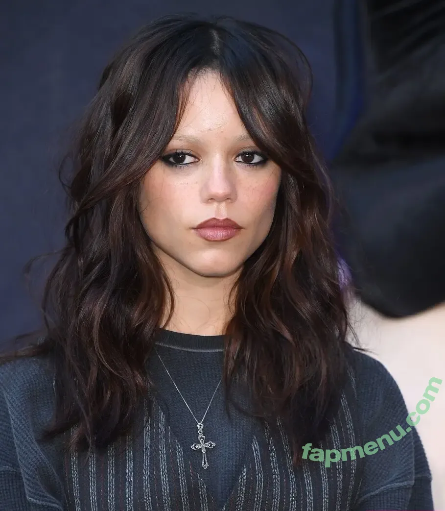 Jenna Ortega nude photo #1545 (Page / jennaortega / ortega00)