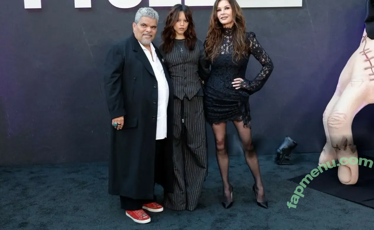 Jenna Ortega nude photo #1551 (Page / jennaortega / ortega00)