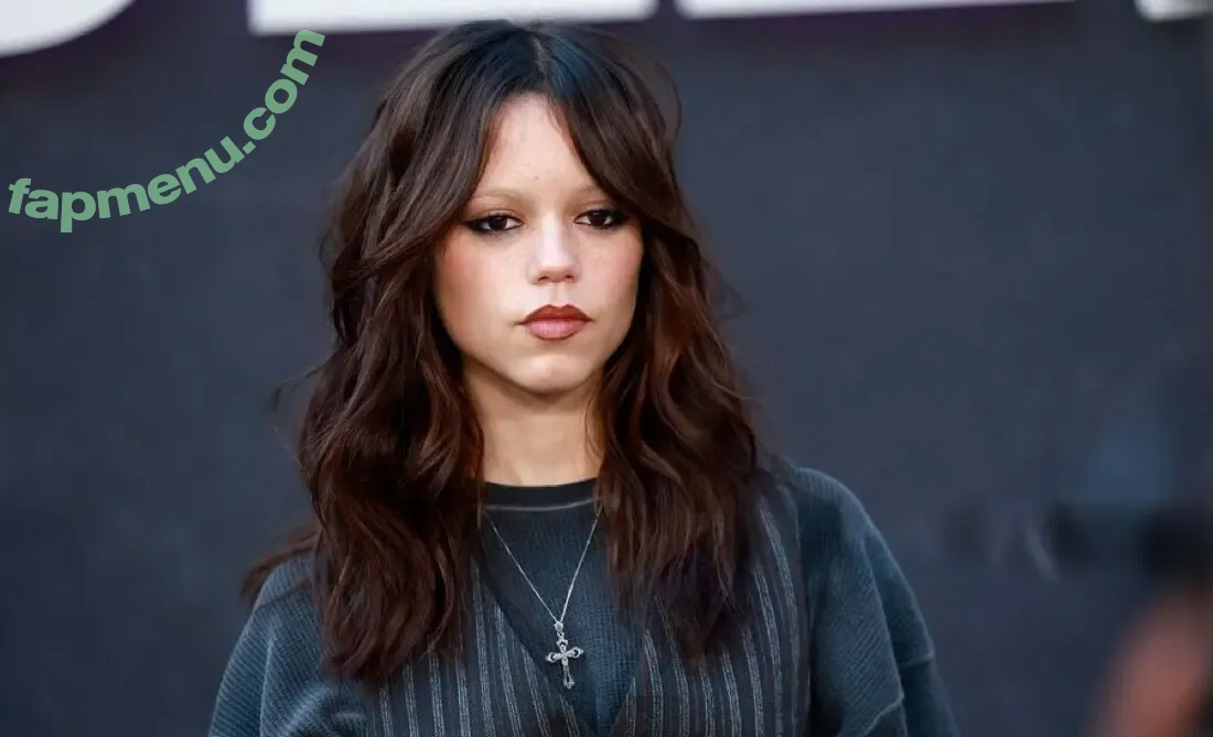 Jenna Ortega nude photo #1555 (Page / jennaortega / ortega00)