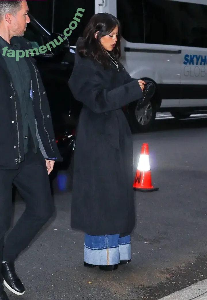 Jenna Ortega nude photo #1582 (Page / jennaortega / ortega00)