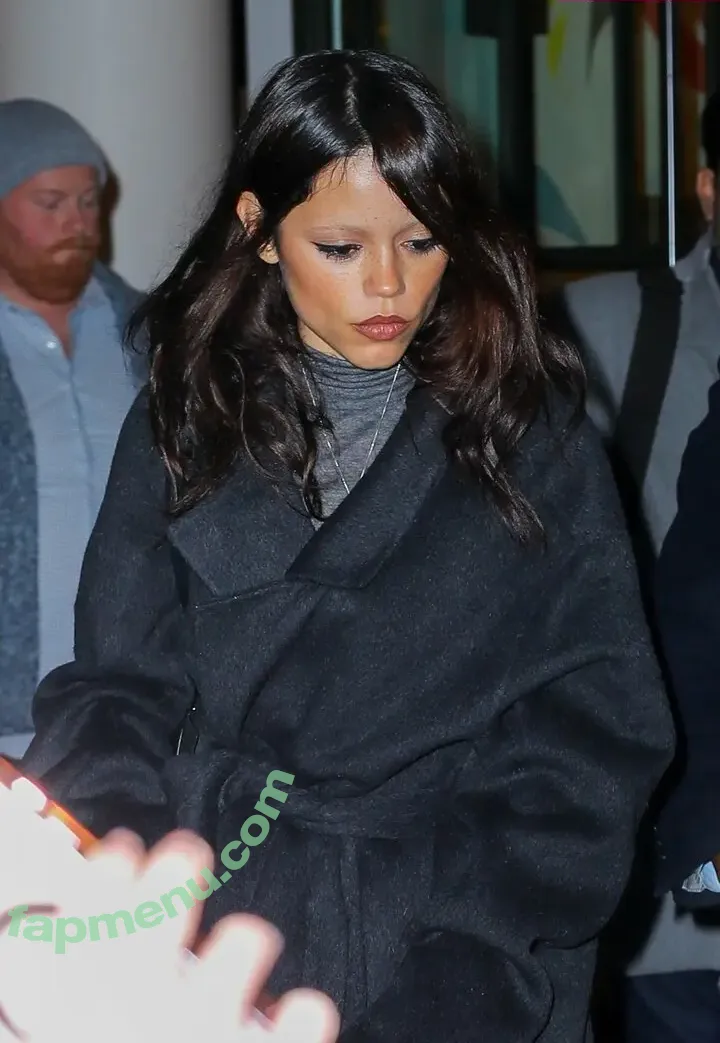 Jenna Ortega nude photo #1583 (Page / jennaortega / ortega00)