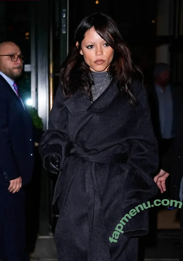 Jenna Ortega nude photo #1586 (Page / jennaortega / ortega00)