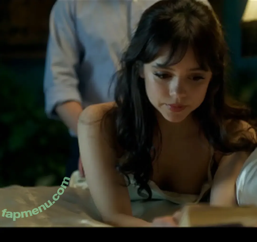 Jenna Ortega nude photo #2648 (Page / jennaortega)