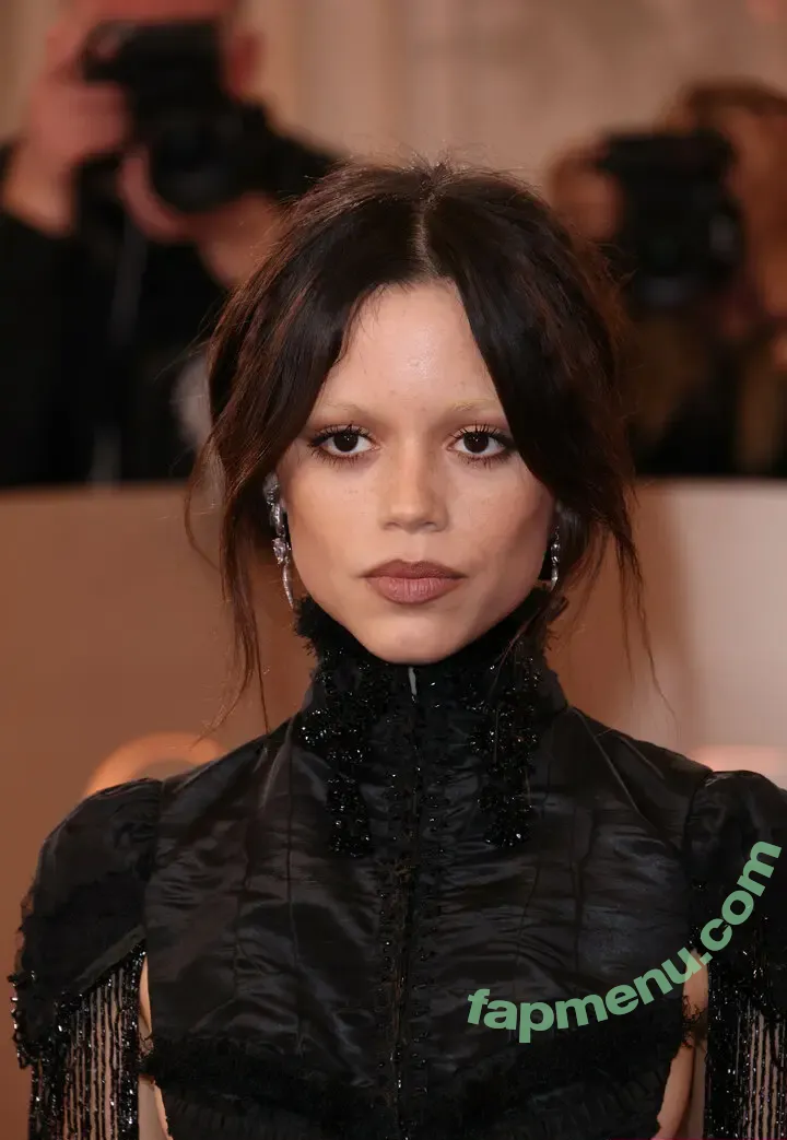 Jenna Ortega nude photo #2912 (jennaortega)