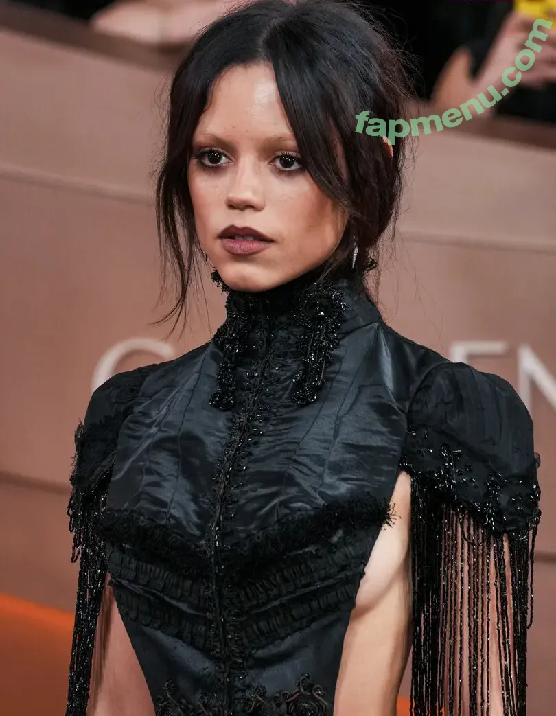 Jenna Ortega nude photo #2941 (jennaortega)