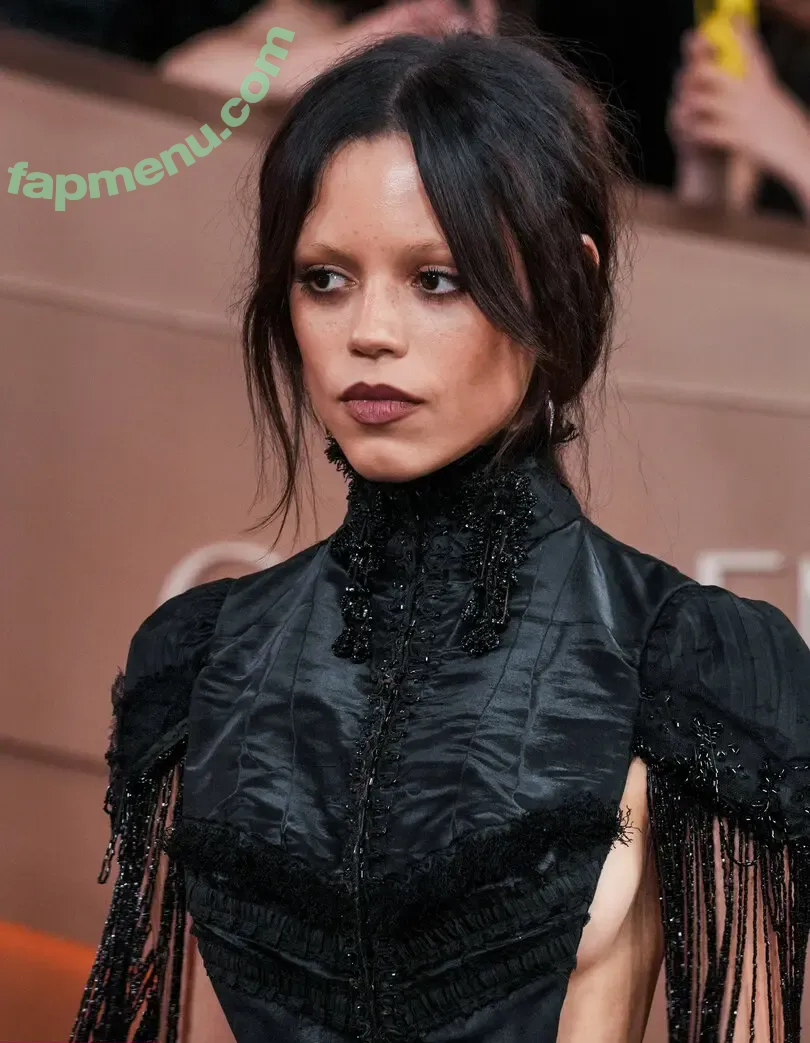 Jenna Ortega nude photo #2942 (jennaortega)