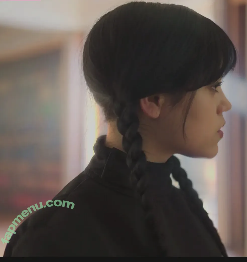 Jenna Ortega nude photo #2981 (jennaortega)