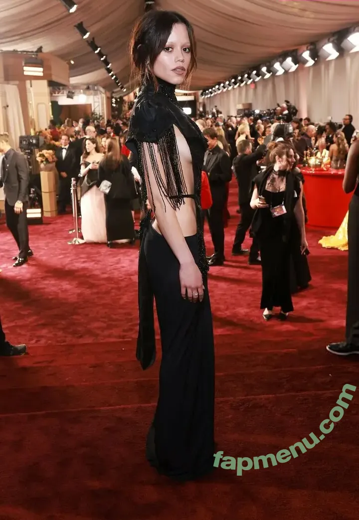 Jenna Ortega nude photo #3082 (jennaortega / ortega_jenna)