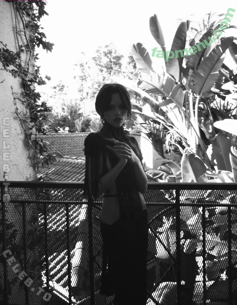 Jenna Ortega nude photo #3117 (jennaortega)