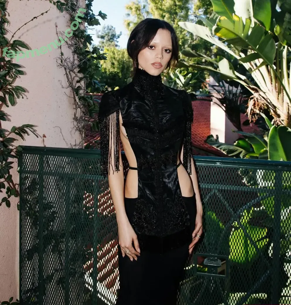 Jenna Ortega nude photo #3159 (jennaortega)