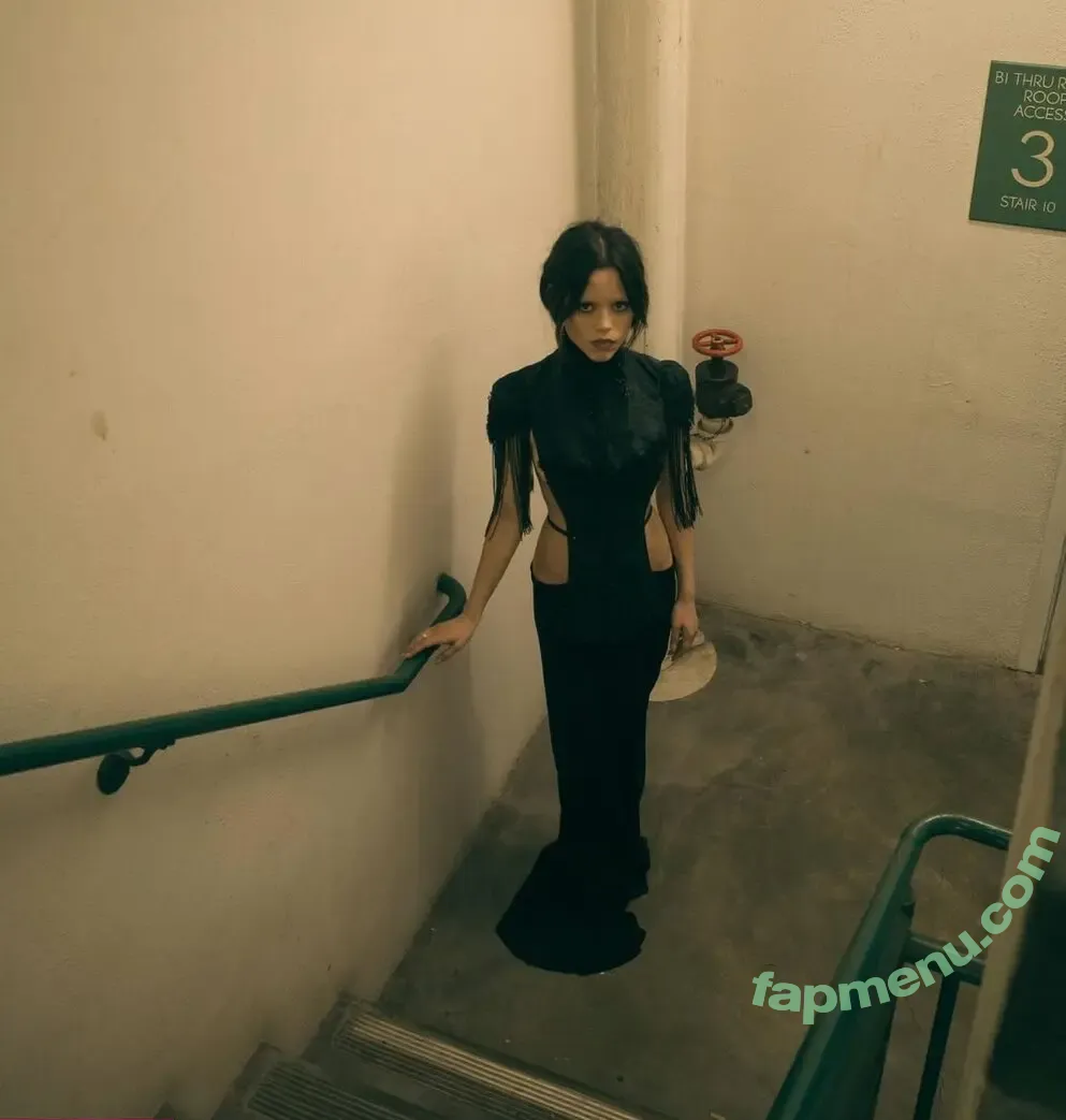 Jenna Ortega nude photo #3161 (jennaortega)