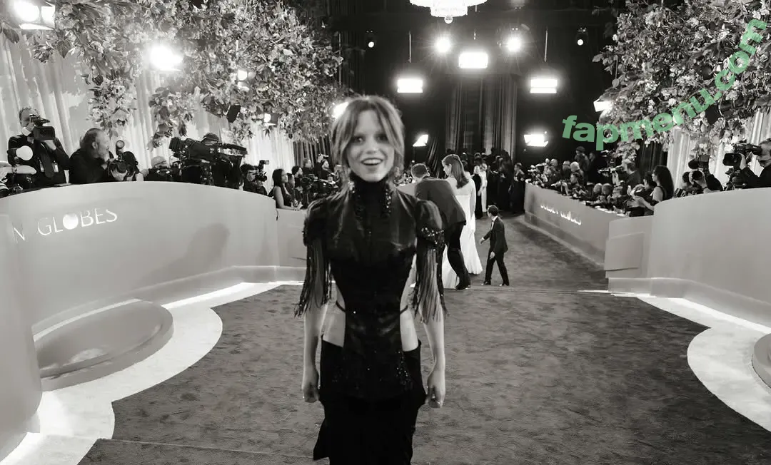 Jenna Ortega nude photo #3259 (jennaortega)