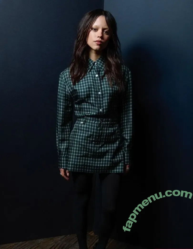 Jenna Ortega nude photo #3432 (Page / jennaortega)