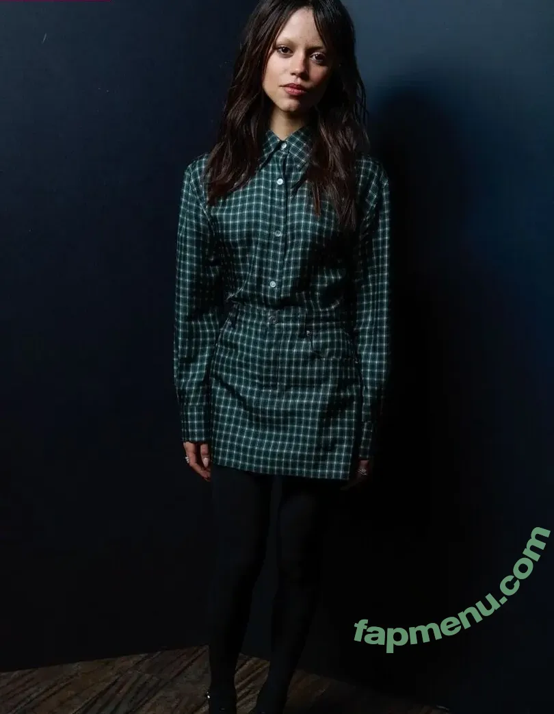 Jenna Ortega nude photo #3439 (Page / jennaortega)