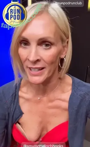 Jenni Falconer / jennifalconer nude photo #0297