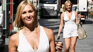Jenni Falconer / jennifalconer nude photo #0328