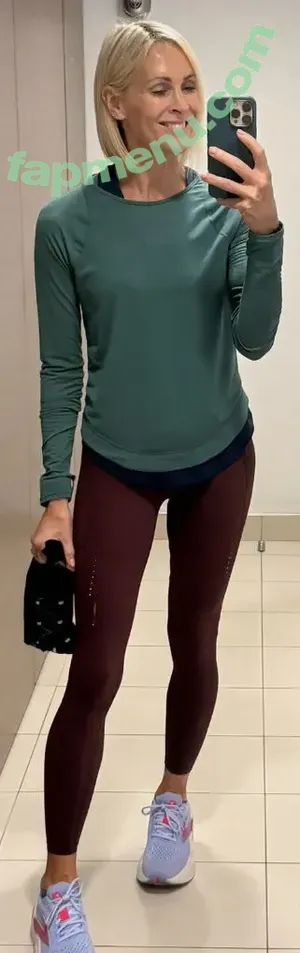 Jenni Falconer / jennifalconer nude photo #0382