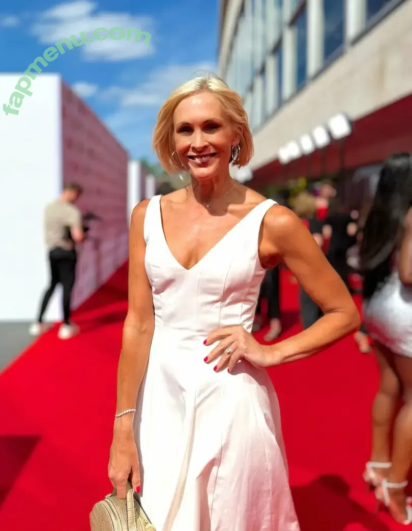 Jenni Falconer nude photo #0255 (jennifalconer)