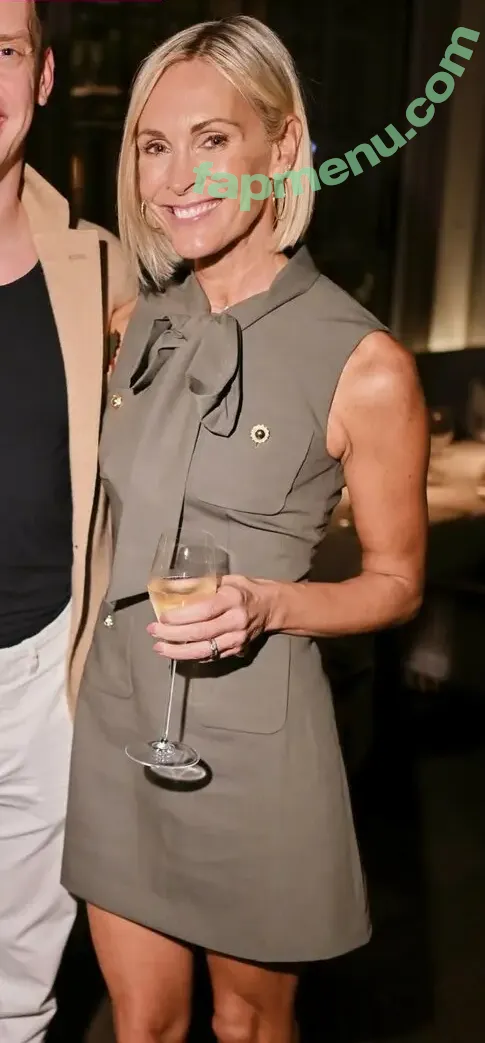 Jenni Falconer nude photo #0372 (jennifalconer)