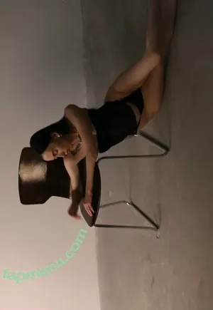  nude photo #0007