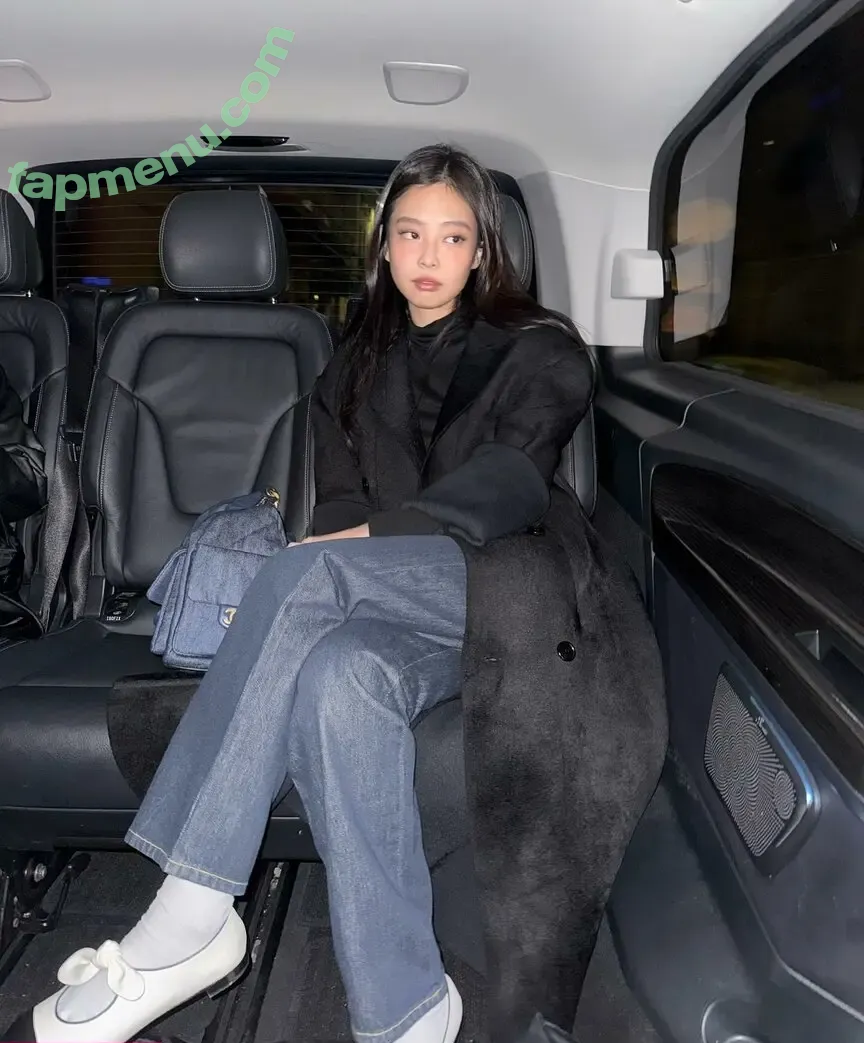 Jennie | BLΛƆKPIИK nude photo #1995 (Blackpink / jennierubyjane / sheflieshigh)