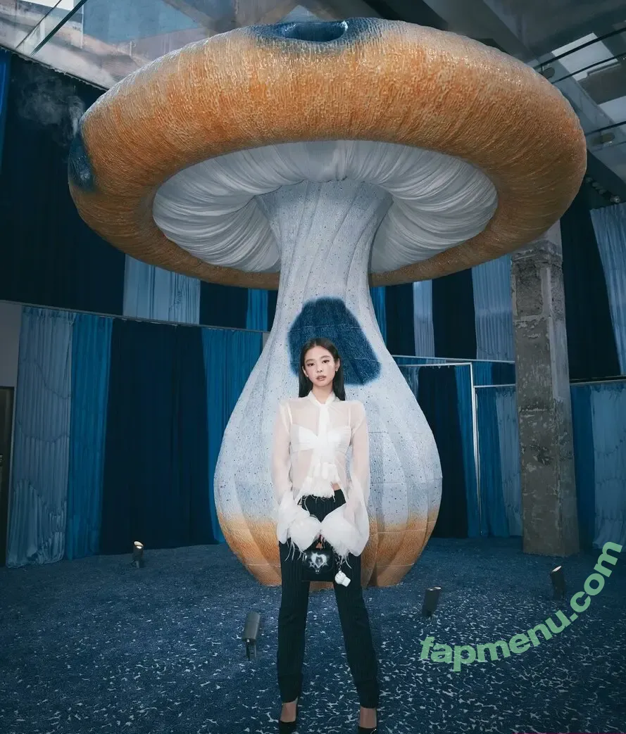 Jennie | BLΛƆKPIИK nude photo #2420 (Blackpink / jennierubyjane / sheflieshigh)