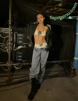 Jennie | BLΛƆKPIИK / Blackpink / jennierubyjane / sheflieshigh nude photo #3293