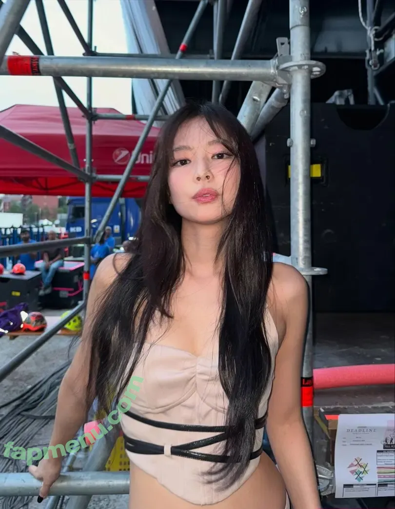 Jennie | BLΛƆKPIИK nude photo #3001 (Blackpink / jennierubyjane / sheflieshigh)