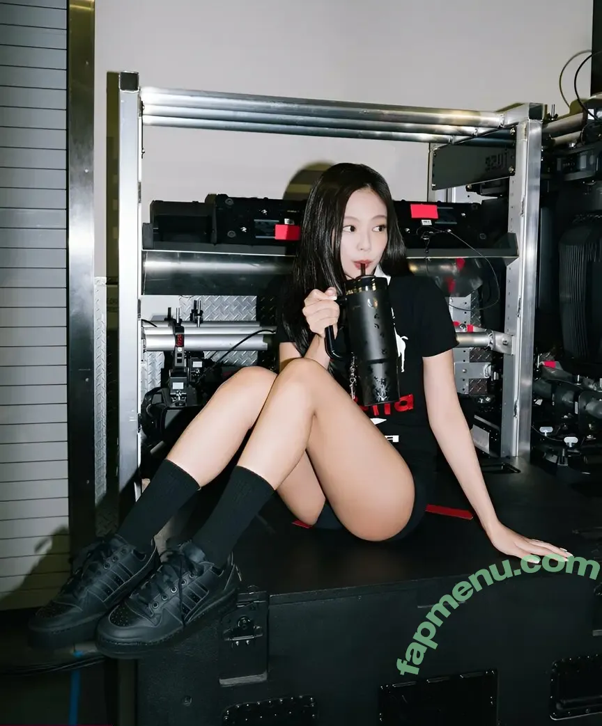 Jennie | BLΛƆKPIИK nude photo #3119 (Blackpink / jennierubyjane / sheflieshigh)