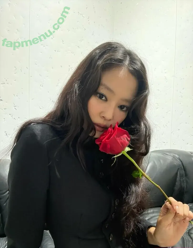 Jennie | BLΛƆKPIИK nude photo #3138 (Blackpink / jennierubyjane / sheflieshigh)