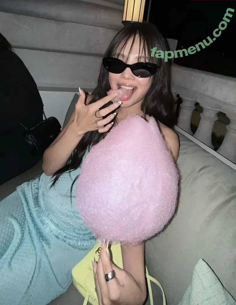 Jennie | BLΛƆKPIИK nude photo #3239 (Blackpink / jennierubyjane / sheflieshigh)