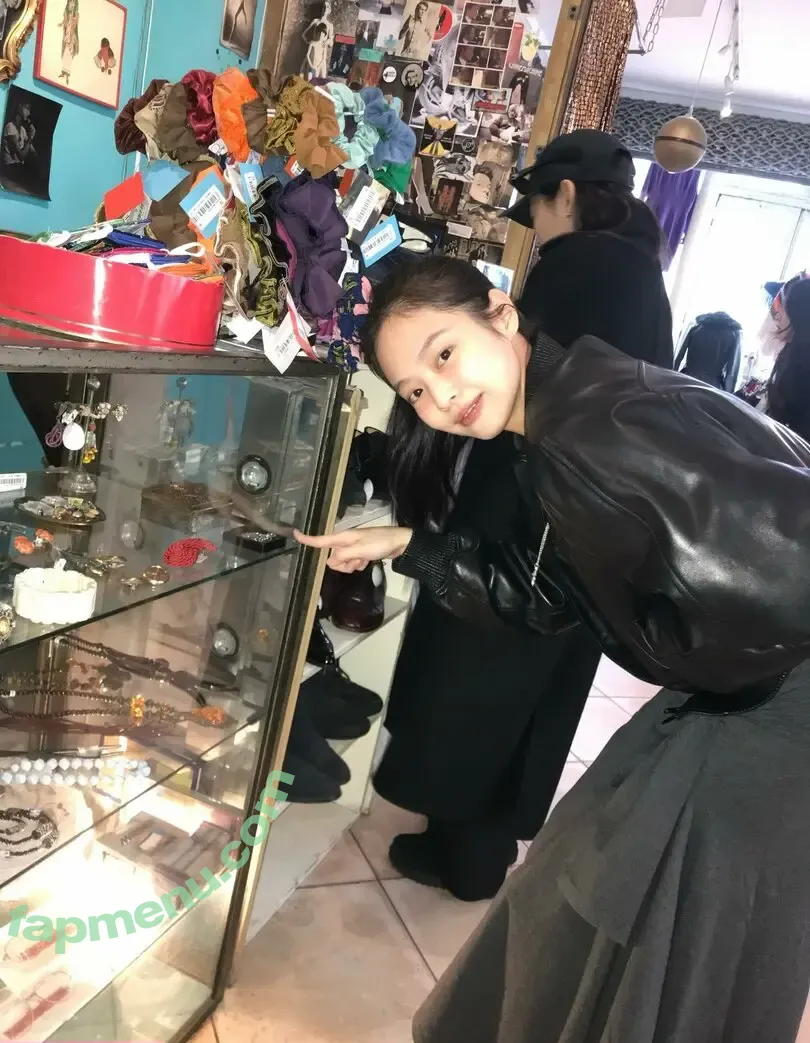 Jennie | BLΛƆKPIИK nude photo #3556 (Blackpink / jennierubyjane / sheflieshigh)