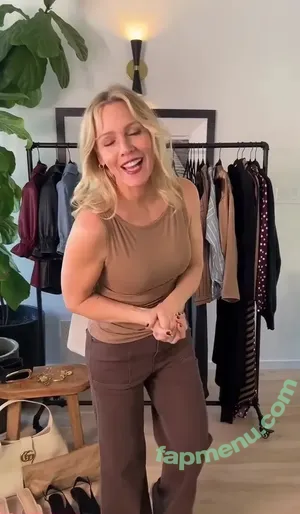 Jennie Garth / jenniegarth nude photo #0017