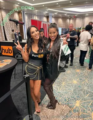 Jennie Rose Sins / Aries Li / jennierosesins / rosejennies nude photo #0303