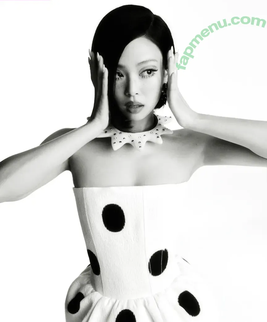 Jennierubyjane nude photo #0010 (Jennierubyjane)