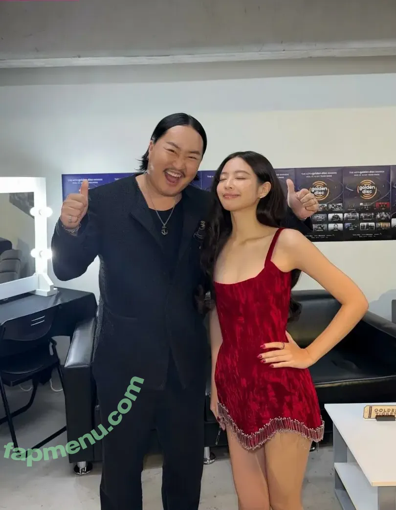 Jennierubyjane nude photo #0046 (Jennierubyjane)