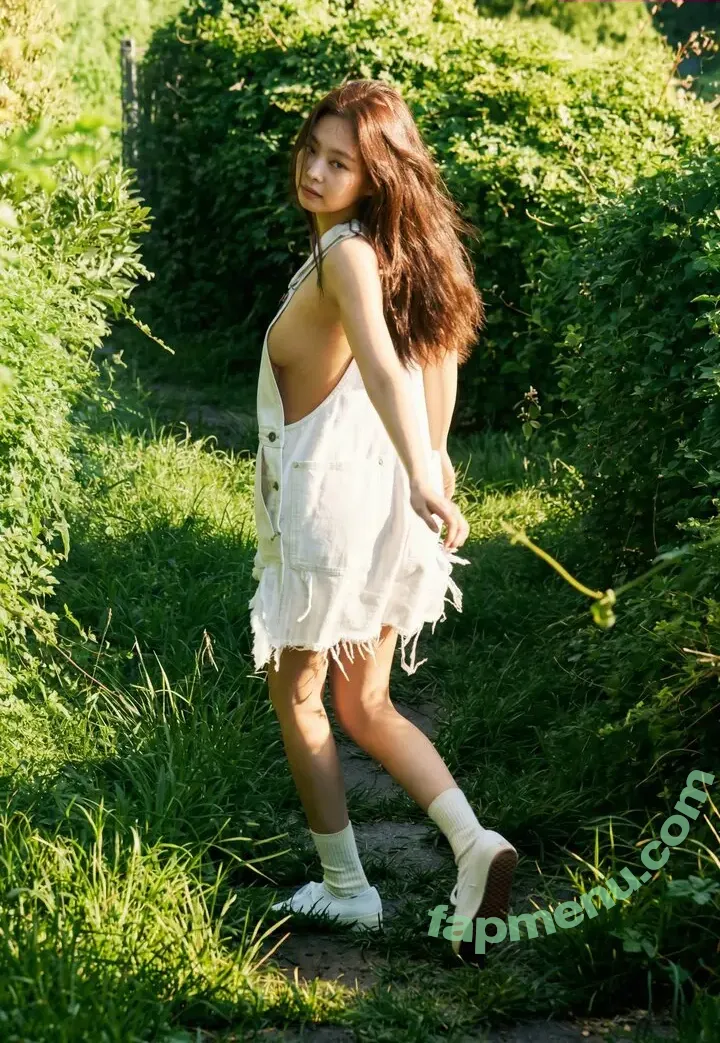 Jennierubyjane nude photo #0053 (Jennierubyjane)