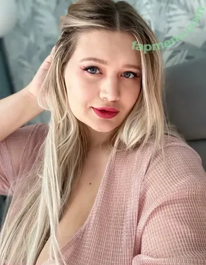 jennifemoore / jennythebrave nude photo #0119