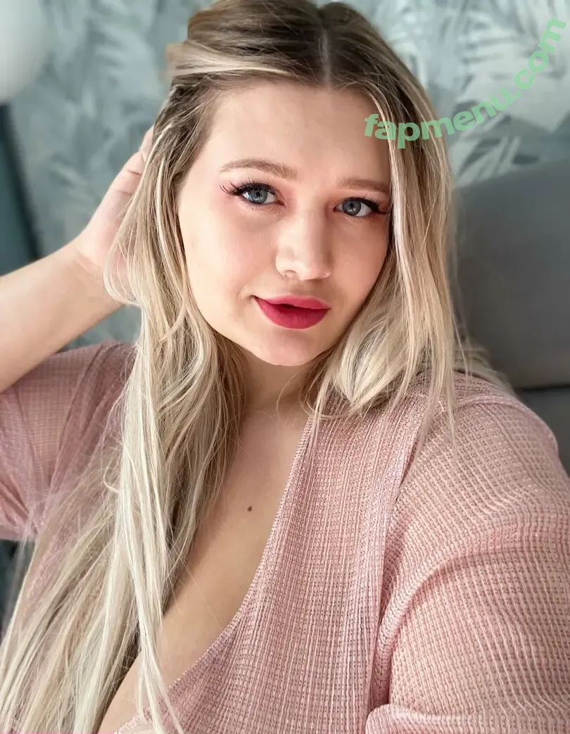 jennifemoore nude photo #0119 (jennythebrave)