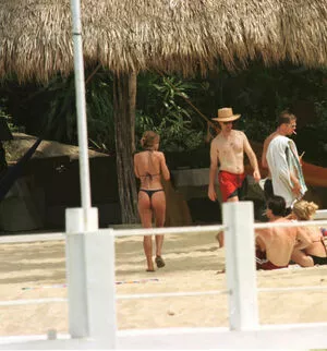 Jennifer Aniston / jenniferaniston nude photo #0399
