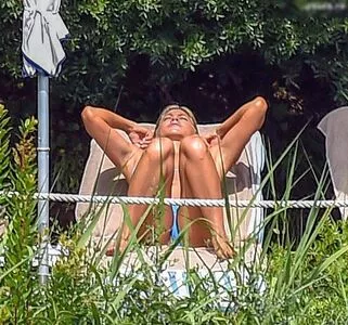 Jennifer Aniston / jenniferaniston nude photo #0781