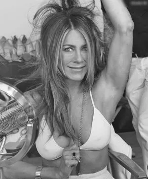 Jennifer Aniston / jenniferaniston nude photo #0785